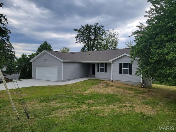 1051 Smith Avenue, Ferguson, MO 63135