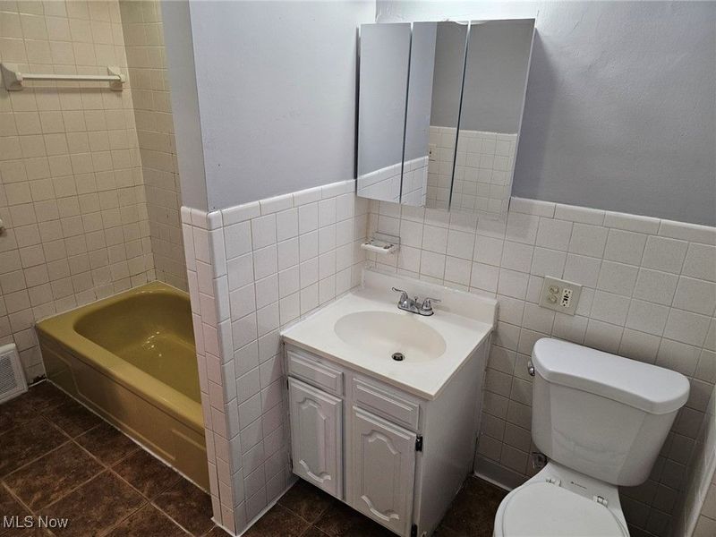 1098 Big Falls Avenue, Akron, OH 44310 Photo 9