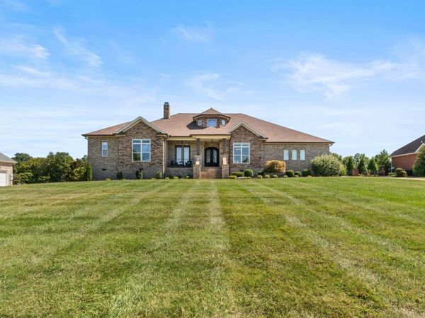 4015 Ironwood Dr, Greenbrier, TN 37073