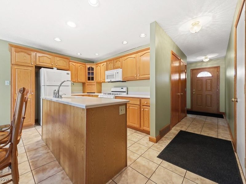 3018 Blenheim Avenue, Alliance, OH 44601 Photo 3