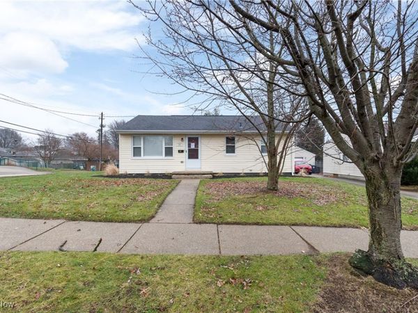581 Stanley Road, Akron, OH 44312