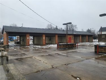 827 Middle Avenue, Elyria, OH 44035