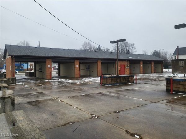 827 Middle Avenue, Elyria, OH 44035