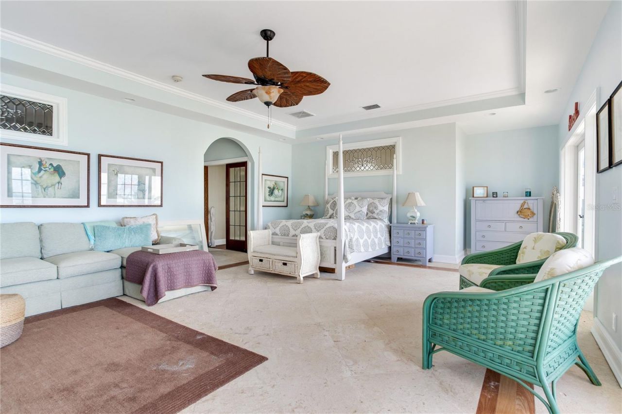 16116 Gulf Boulevard, Redington Beach, FL 33708 Photo