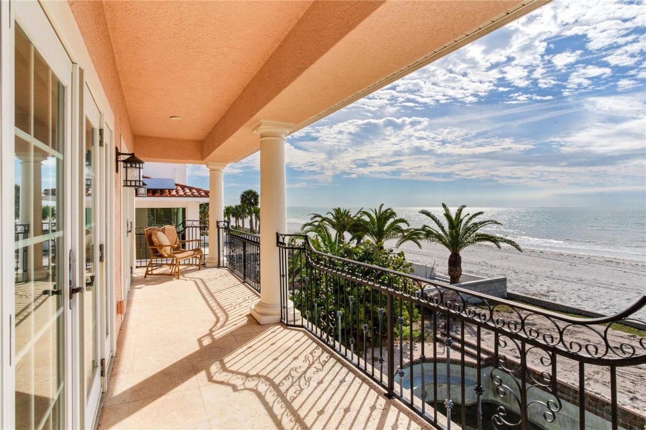 16116 Gulf Boulevard, Redington Beach, FL 33708 Photo