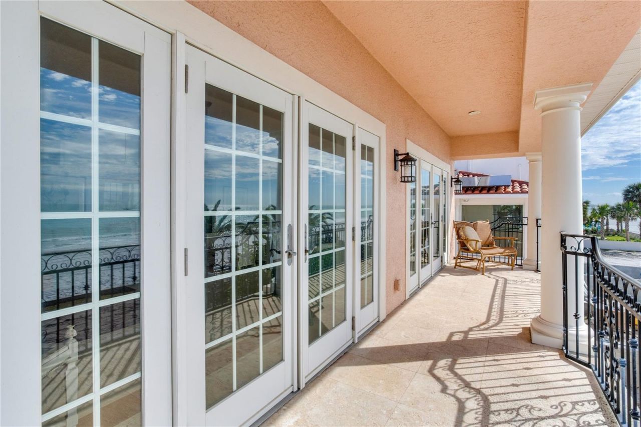 16116 Gulf Boulevard, Redington Beach, FL 33708 Photo