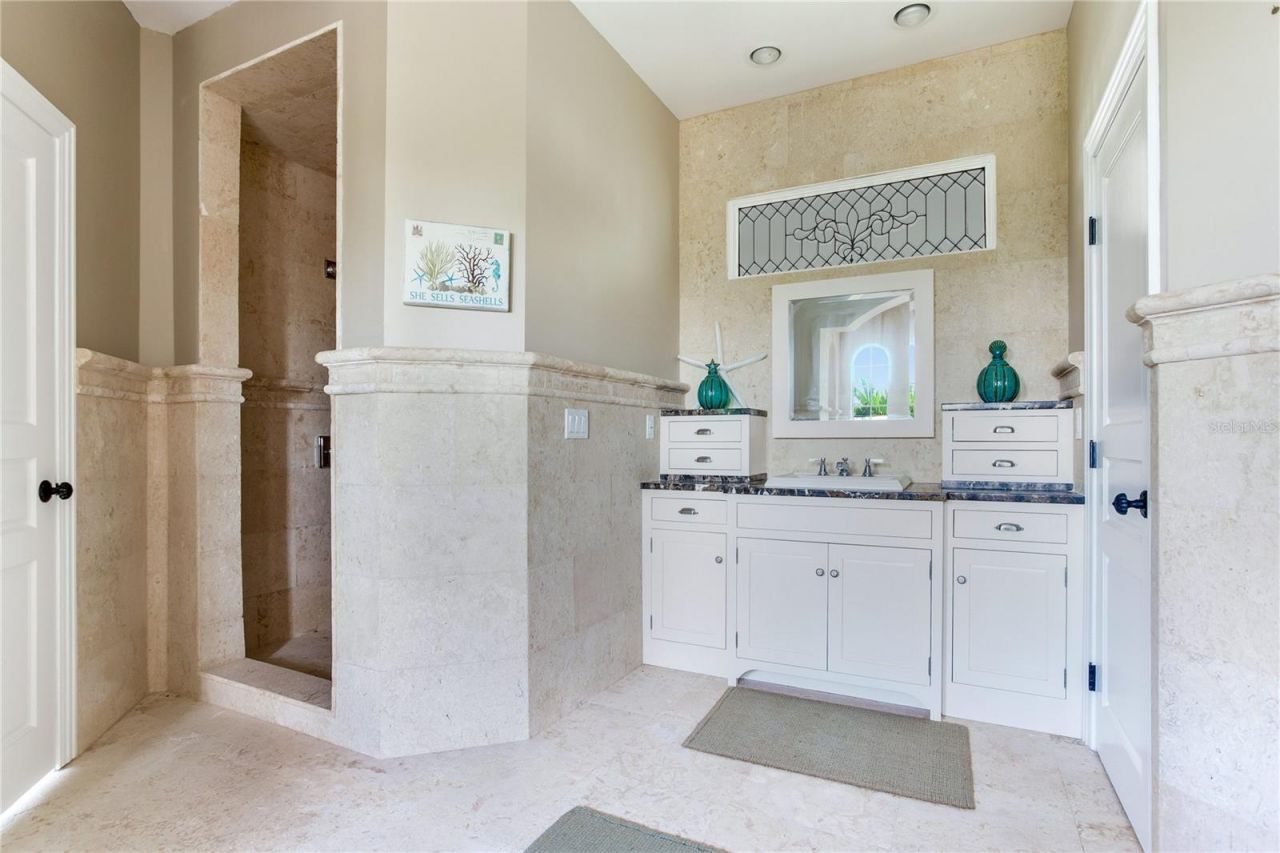 16116 Gulf Boulevard, Redington Beach, FL 33708 Photo