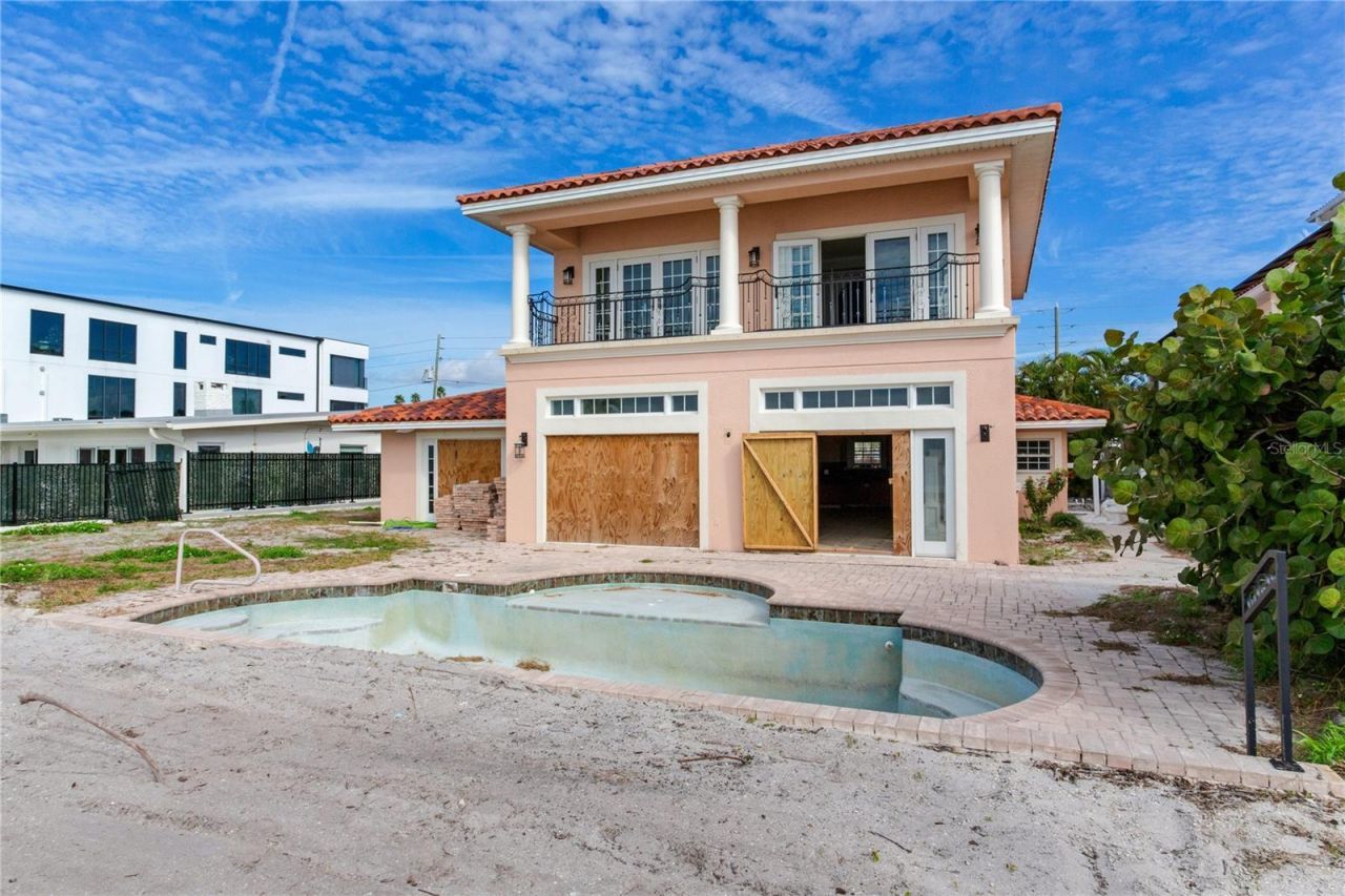 16116 Gulf Boulevard, Redington Beach, FL 33708 Photo