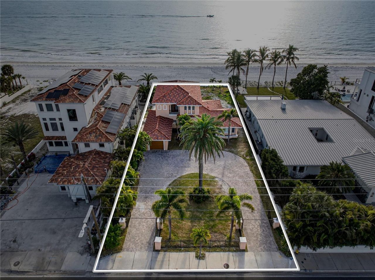 16116 Gulf Boulevard, Redington Beach, FL 33708 Photo