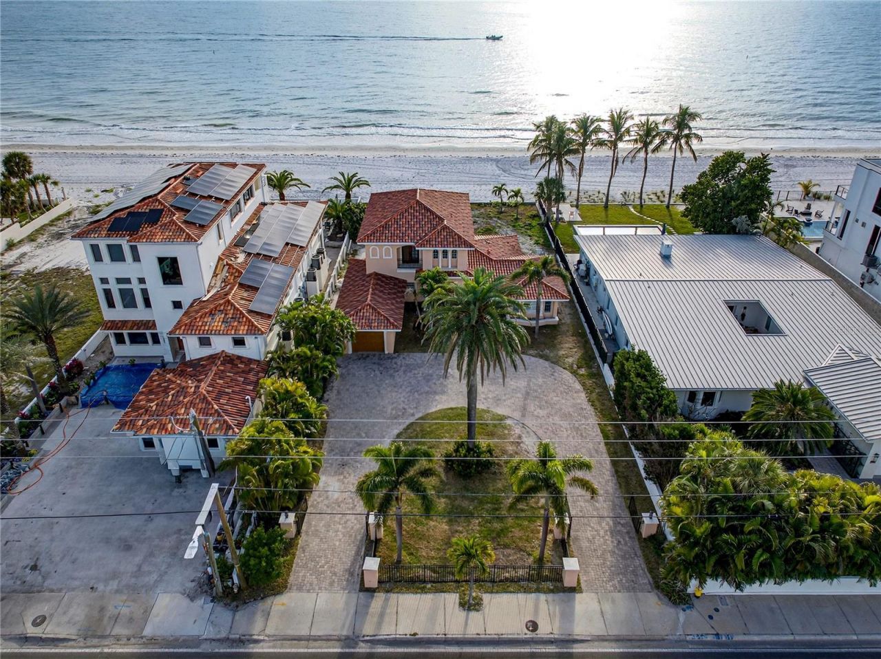 16116 Gulf Boulevard, Redington Beach, FL 33708 Photo