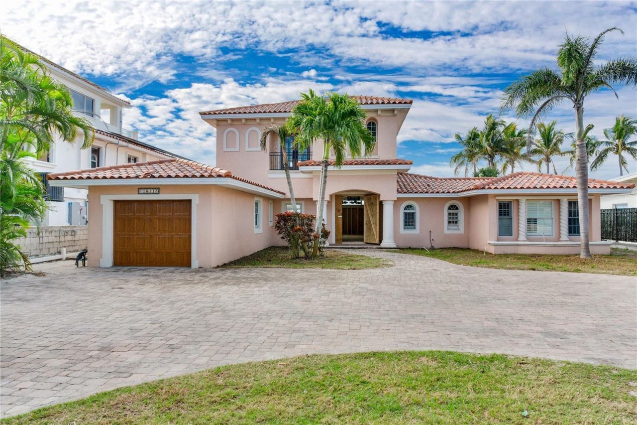 16116 Gulf Boulevard, Redington Beach, FL 33708 Photo