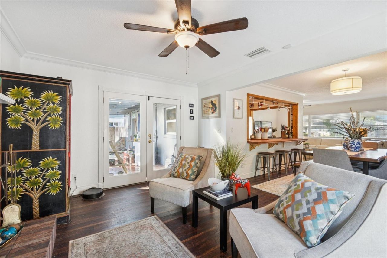 6260 23rd Terrace N, Saint Petersburg, FL 33710 Photo