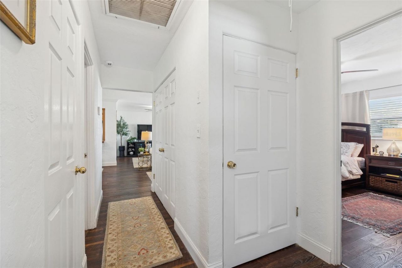 6260 23rd Terrace N, Saint Petersburg, FL 33710 Photo