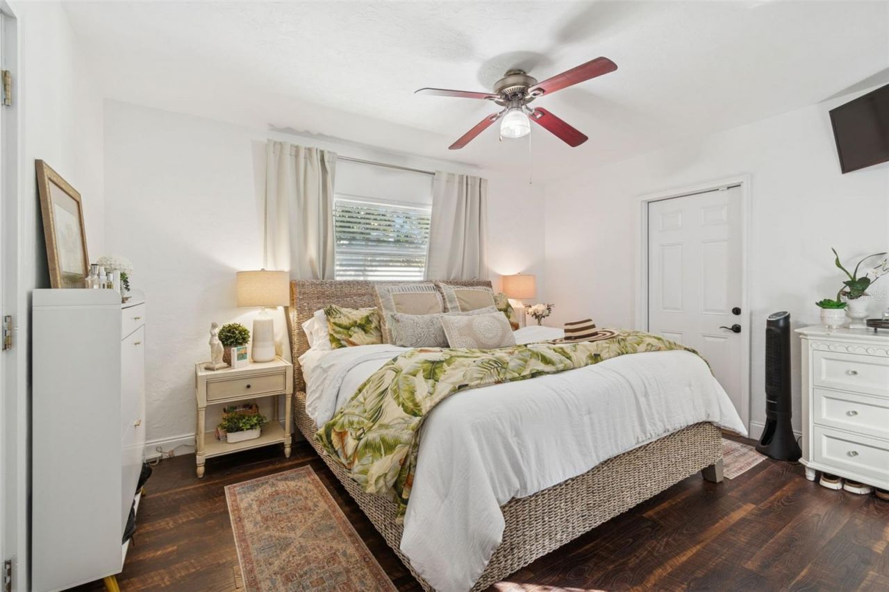 6260 23rd Terrace N, Saint Petersburg, FL 33710 Photo