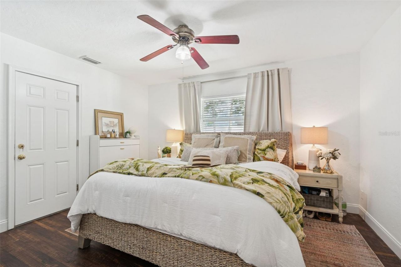 6260 23rd Terrace N, Saint Petersburg, FL 33710 Photo