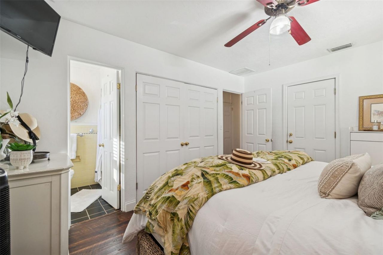 6260 23rd Terrace N, Saint Petersburg, FL 33710 Photo