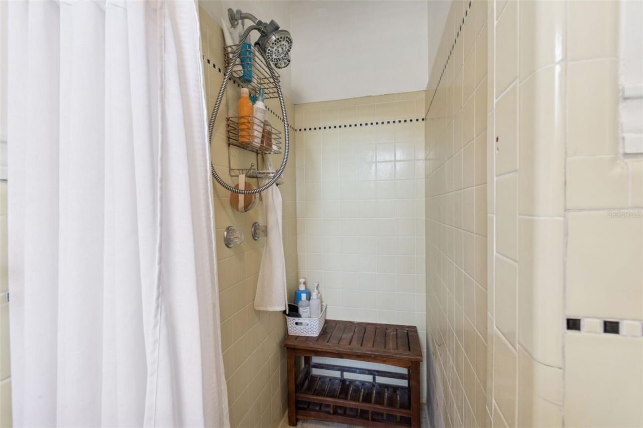 6260 23rd Terrace N, Saint Petersburg, FL 33710 Photo