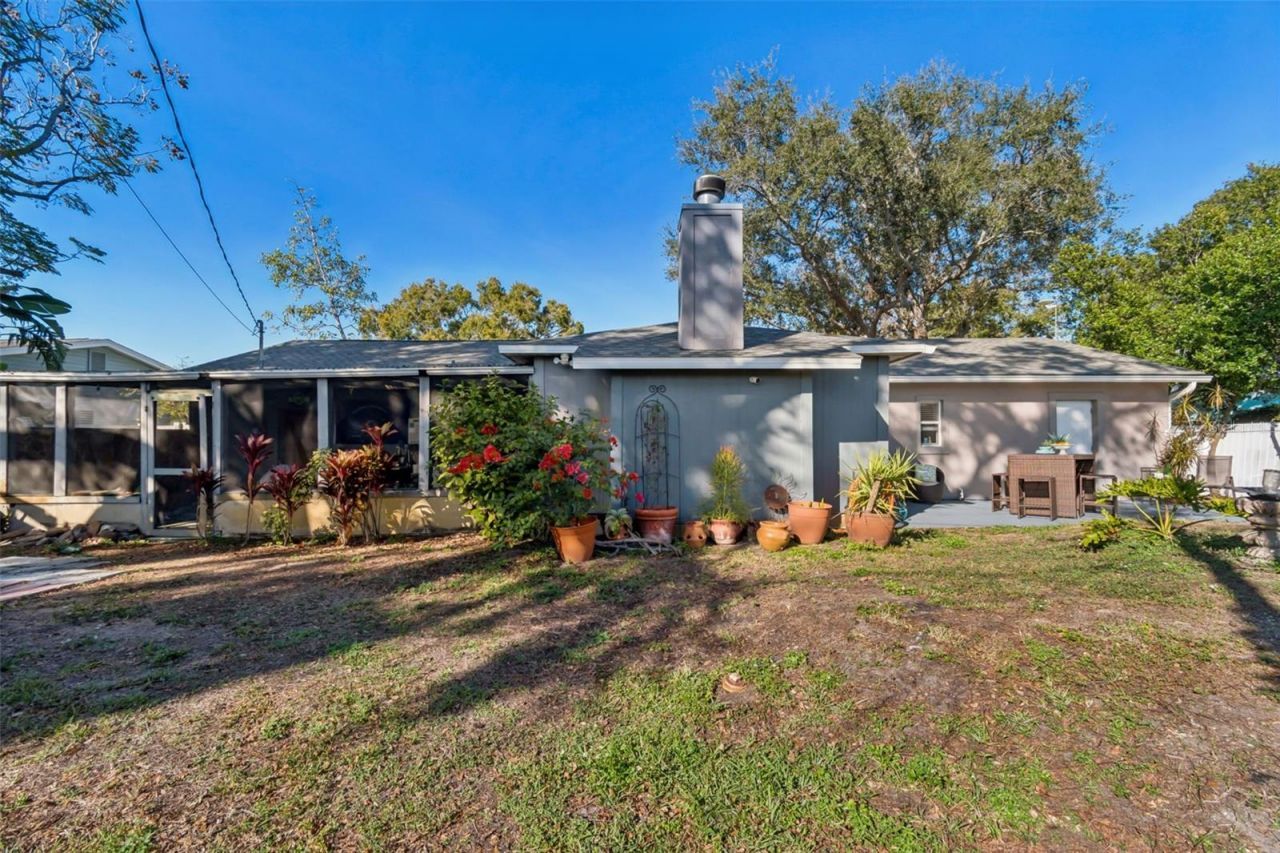 6260 23rd Terrace N, Saint Petersburg, FL 33710 Photo