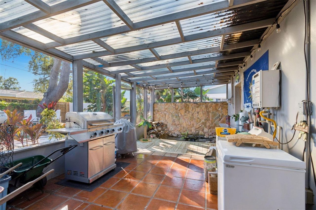 6260 23rd Terrace N, Saint Petersburg, FL 33710 Photo