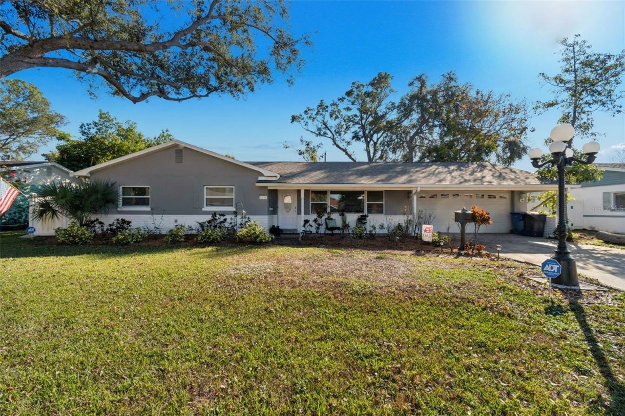 6260 23rd Terrace N, Saint Petersburg, FL 33710 Photo