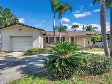 2825 60TH STREET N, ST PETERSBURG, FL 33710