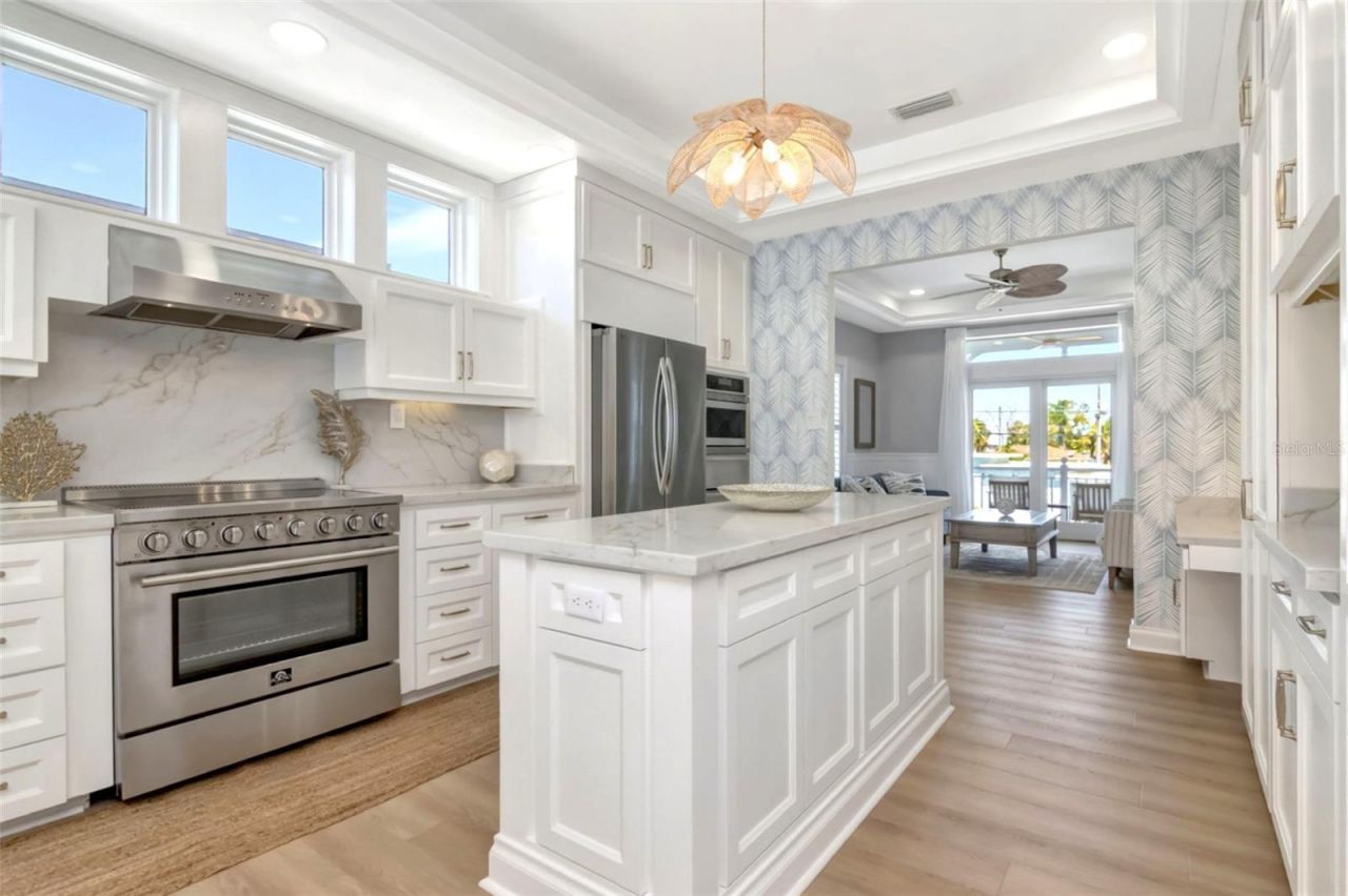 644 Boca Ciega Isle Drive, Saint Pete Beach, FL 33706 Photo