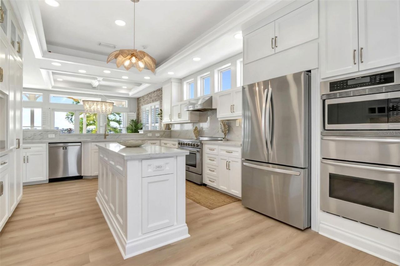 644 Boca Ciega Isle Drive, Saint Pete Beach, FL 33706 Photo