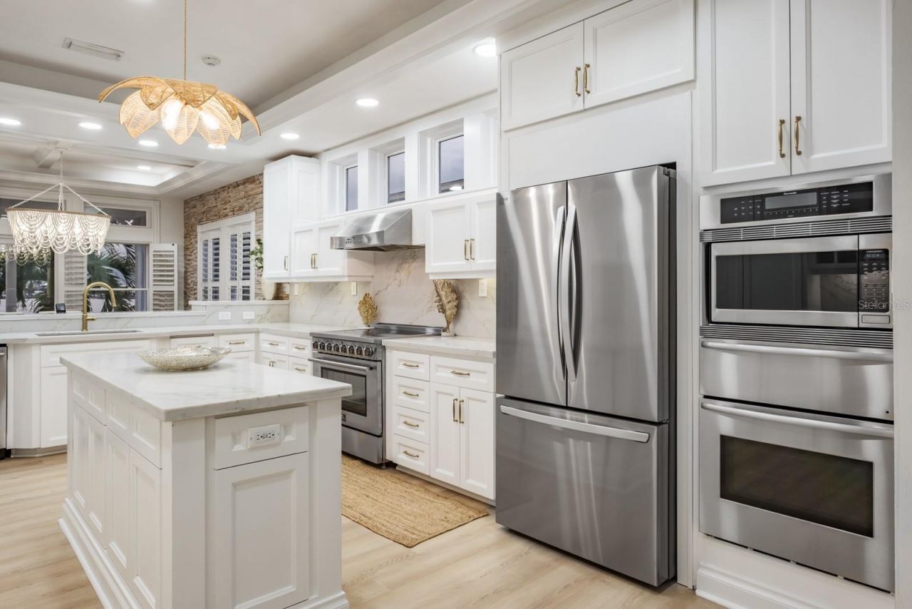 644 Boca Ciega Isle Drive, Saint Pete Beach, FL 33706 Photo