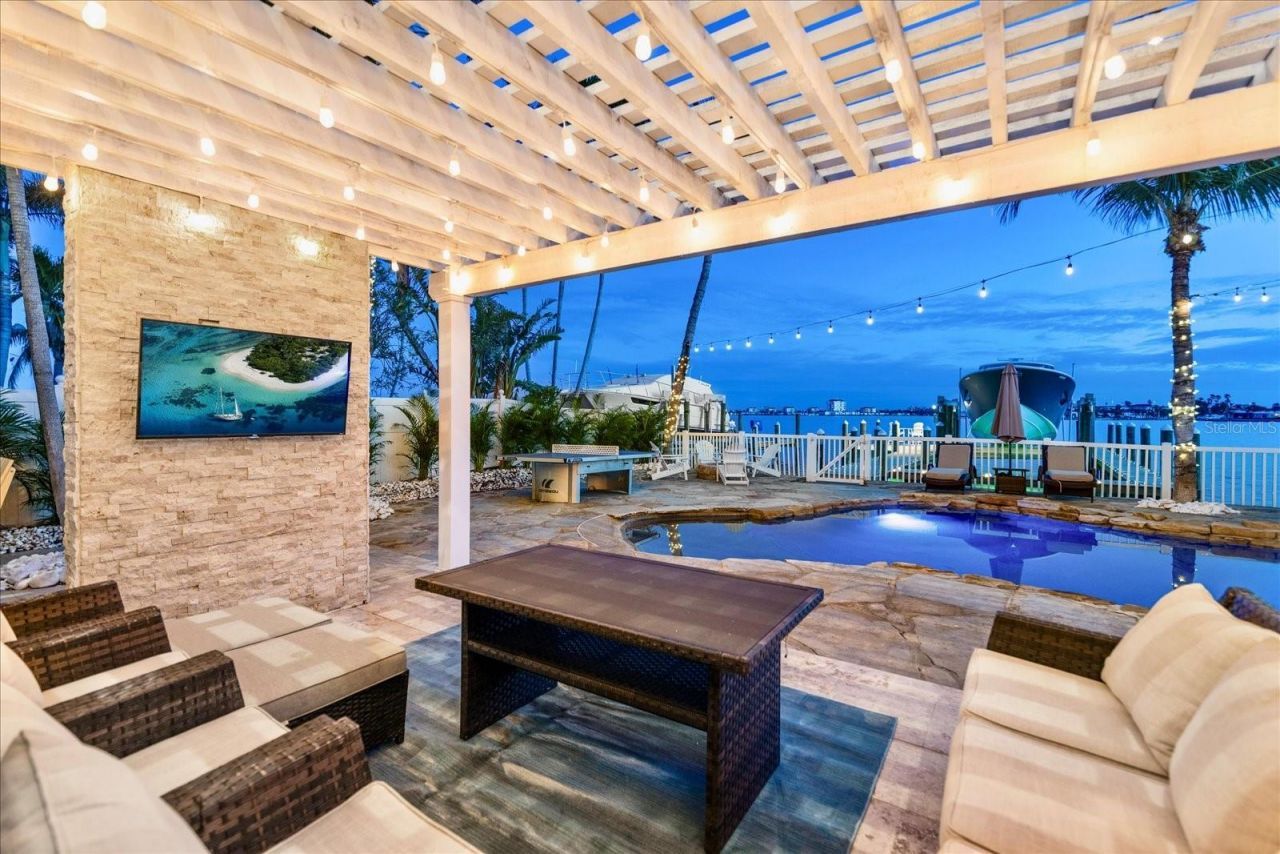 644 Boca Ciega Isle Drive, Saint Pete Beach, FL 33706 Photo