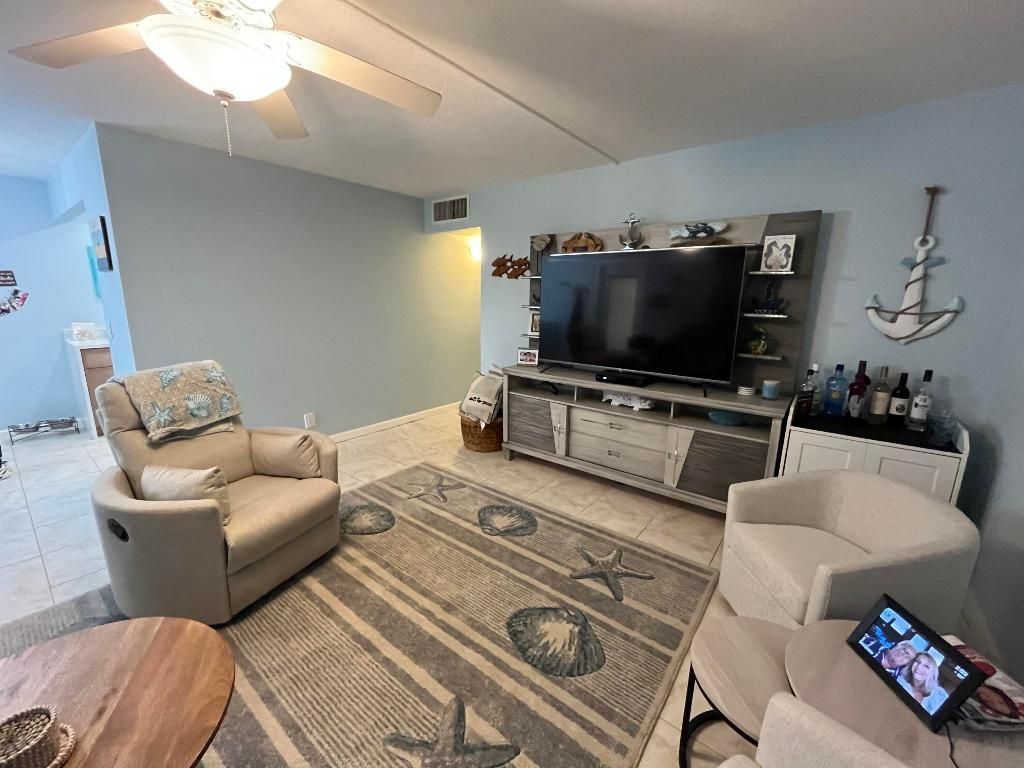 161 Saxony D, Delray Beach, FL 33446 Photo