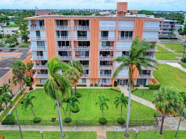 15 S Golfview Road, Unit 403, Lake Worth Beach, FL 33460