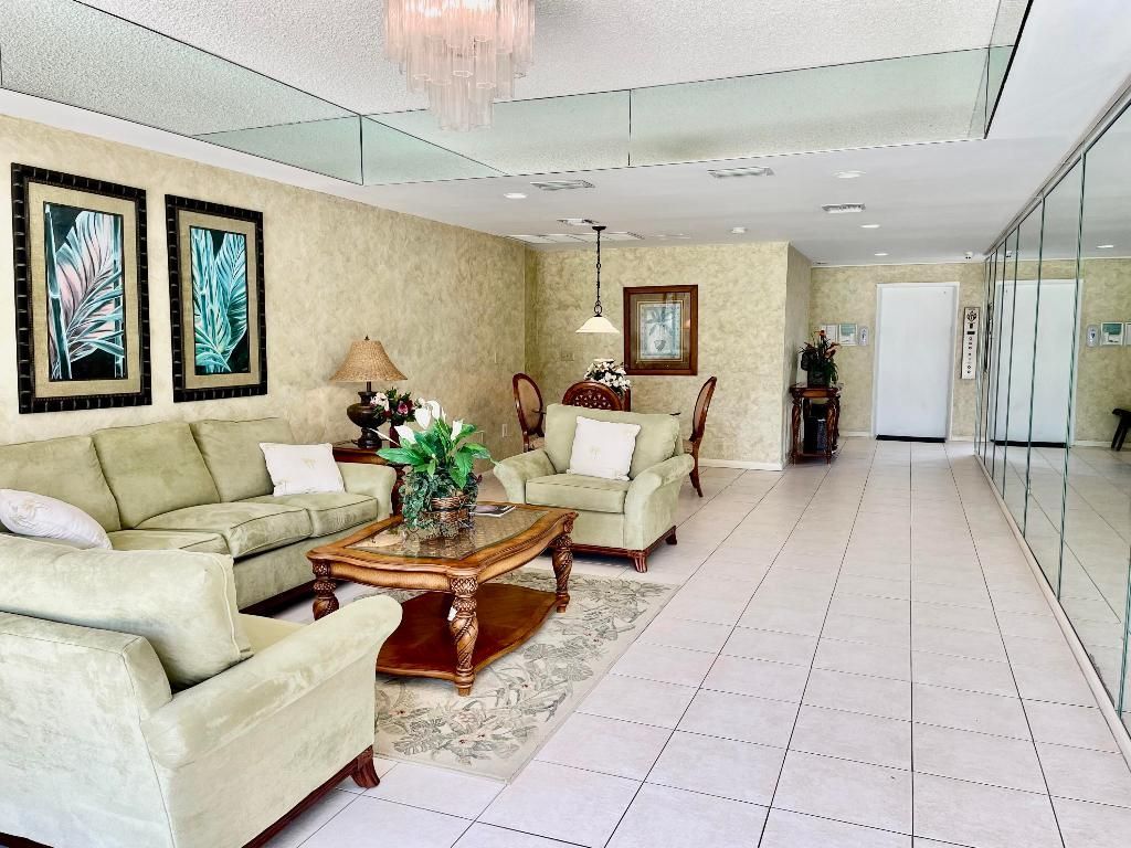 15 S Golfview Road, Unit 403, Lake Worth Beach, FL 33460 Photo
