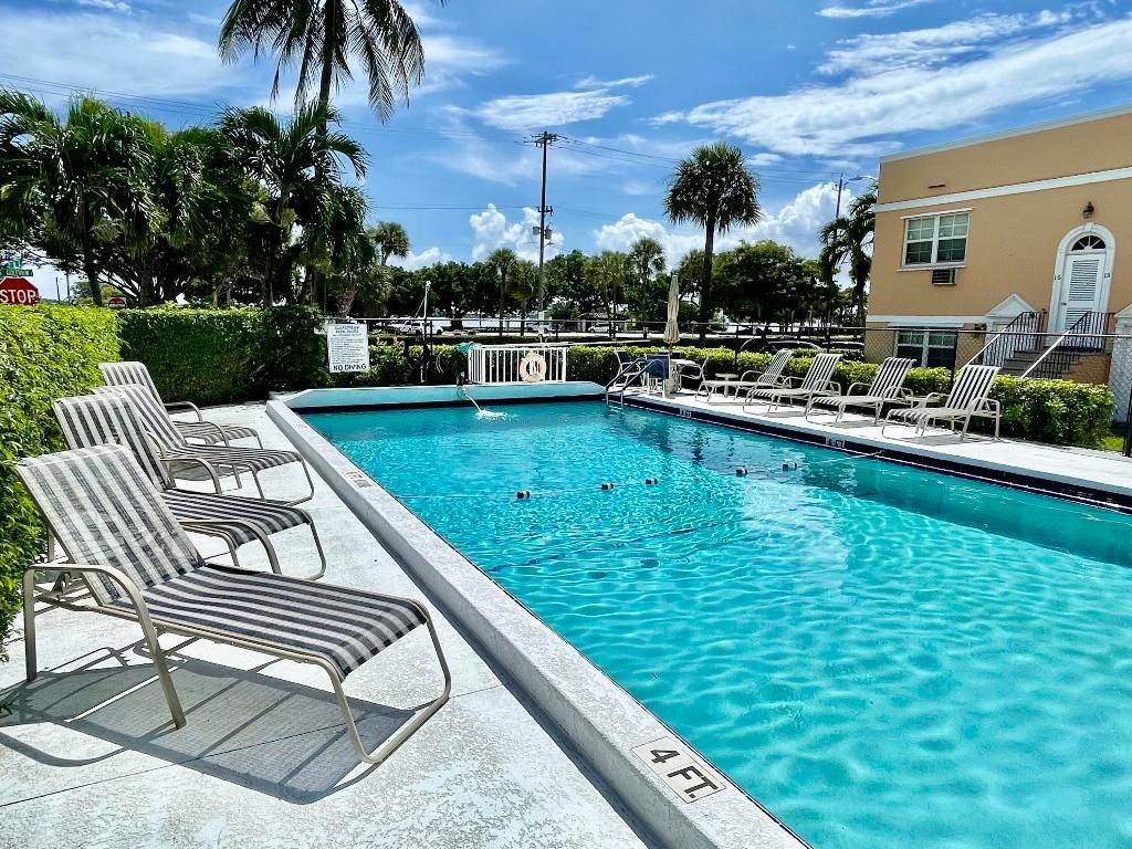 15 S Golfview Road, Unit 403, Lake Worth Beach, FL 33460 Photo