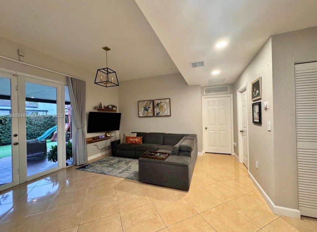 1501 SW 154th Ct , Miami, FL 33194 Photo