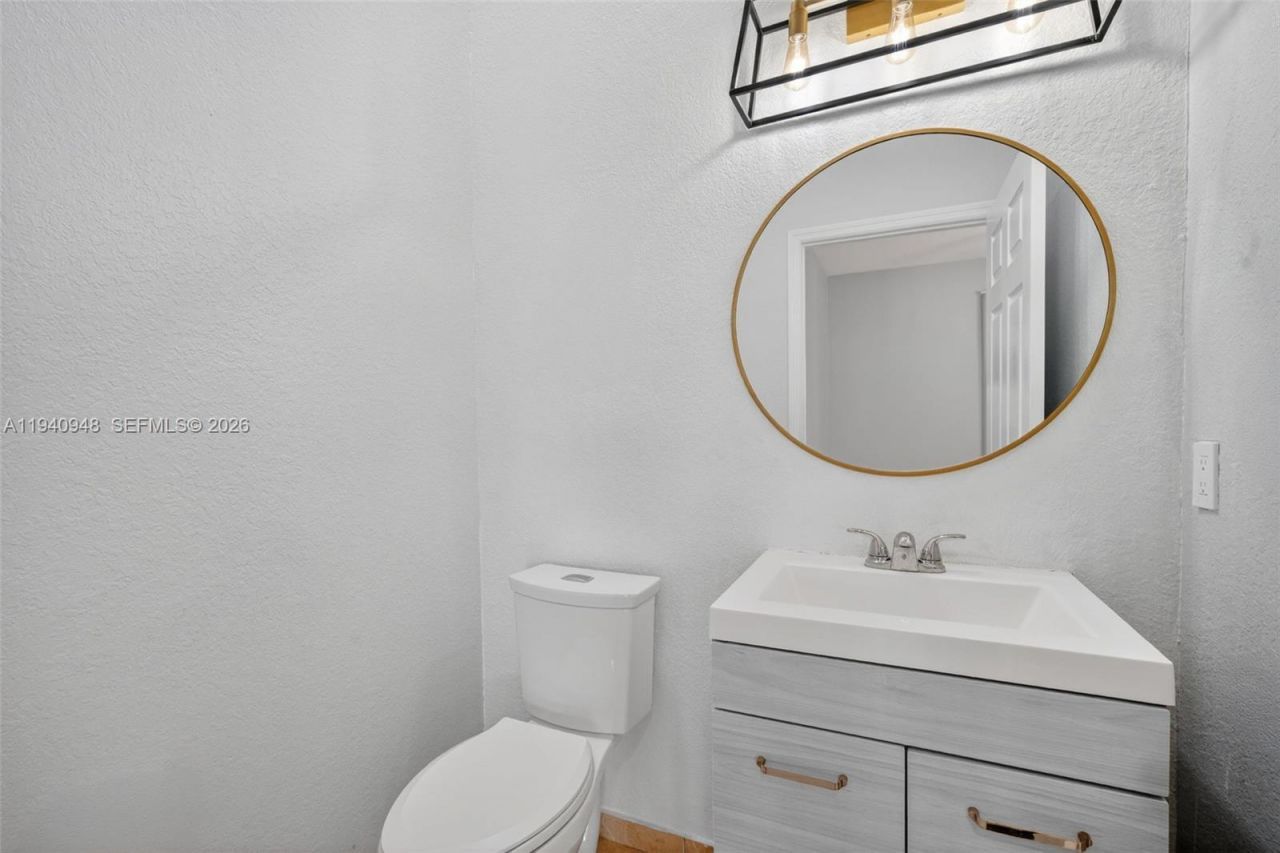 1501 SW 154th Ct, Miami, FL 33194 Photo