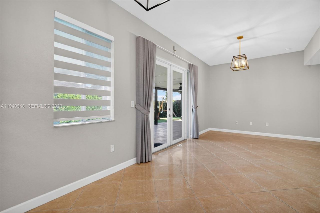 1501 SW 154th Ct, Miami, FL 33194 Photo