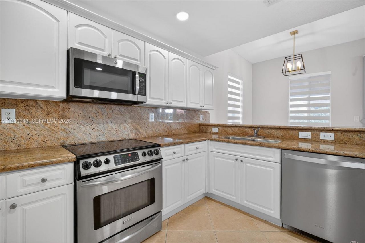 1501 SW 154th Ct, Miami, FL 33194 Photo