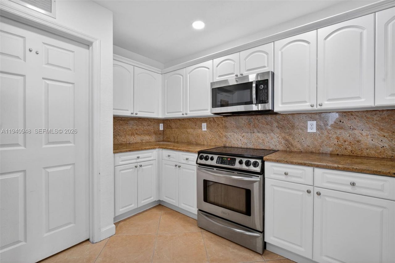 1501 SW 154th Ct, Miami, FL 33194 Photo