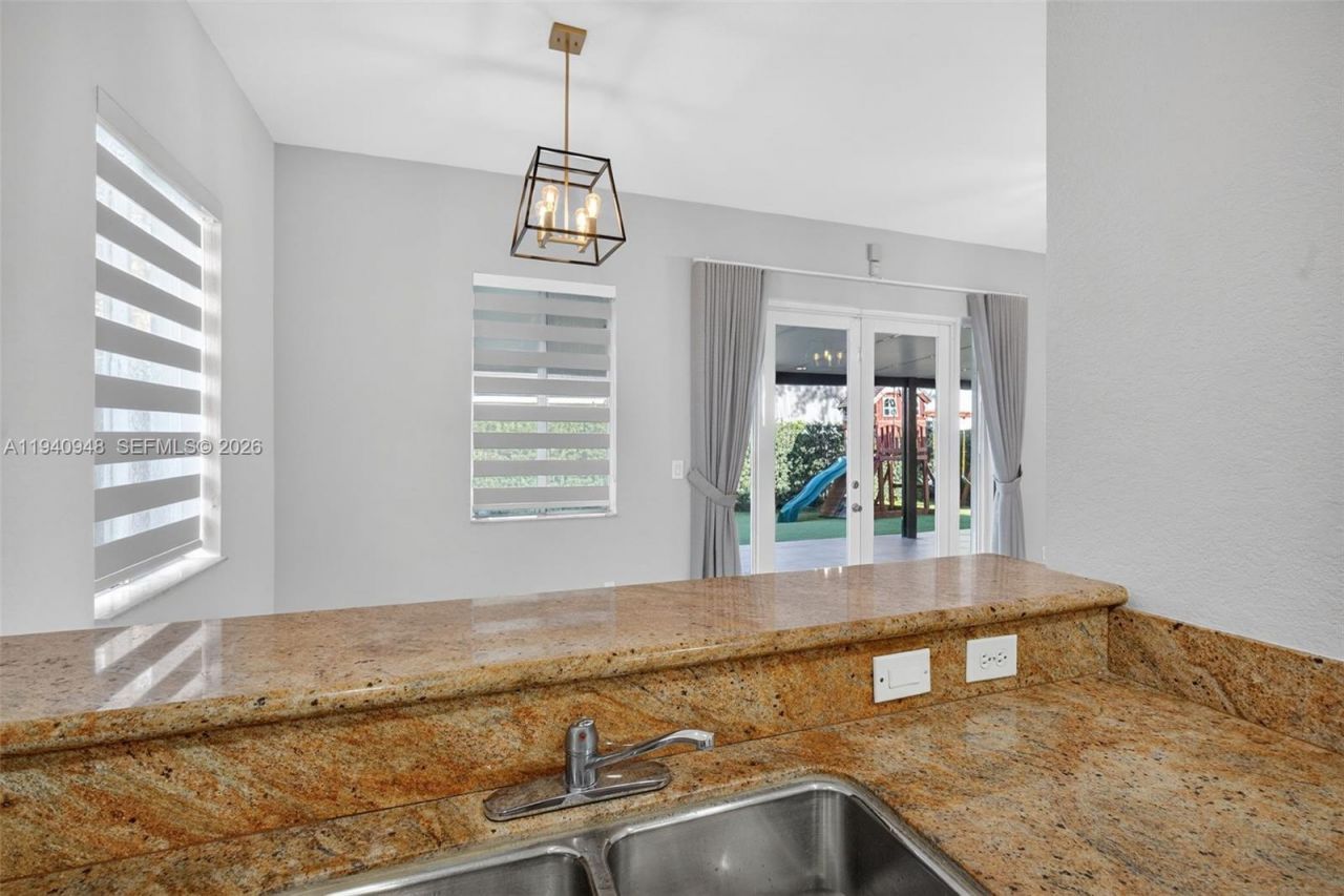 1501 SW 154th Ct, Miami, FL 33194 Photo