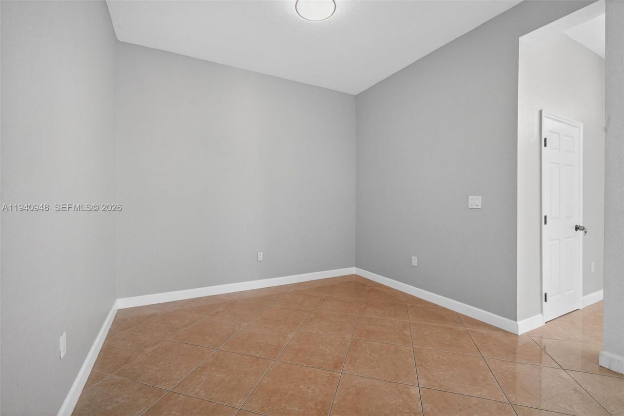 1501 SW 154th Ct, Miami, FL 33194 Photo