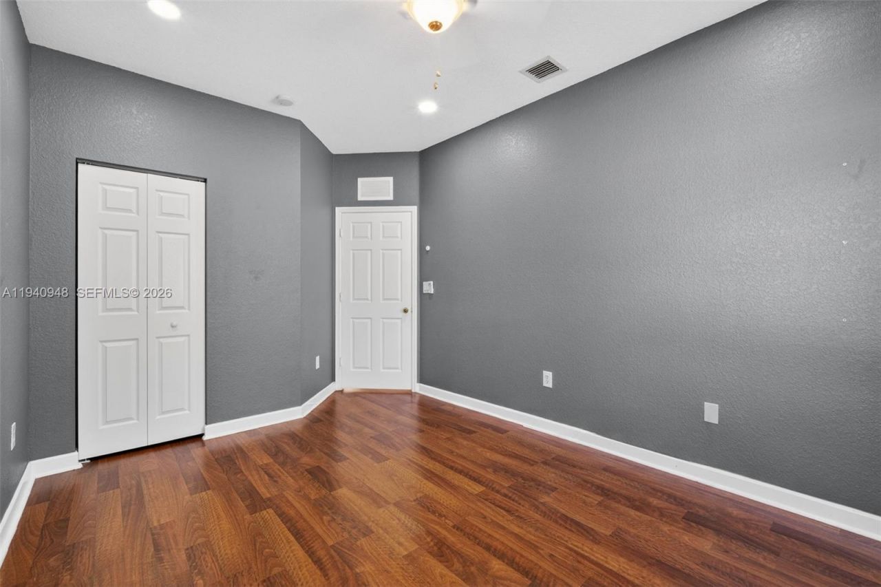 1501 SW 154th Ct, Miami, FL 33194 Photo