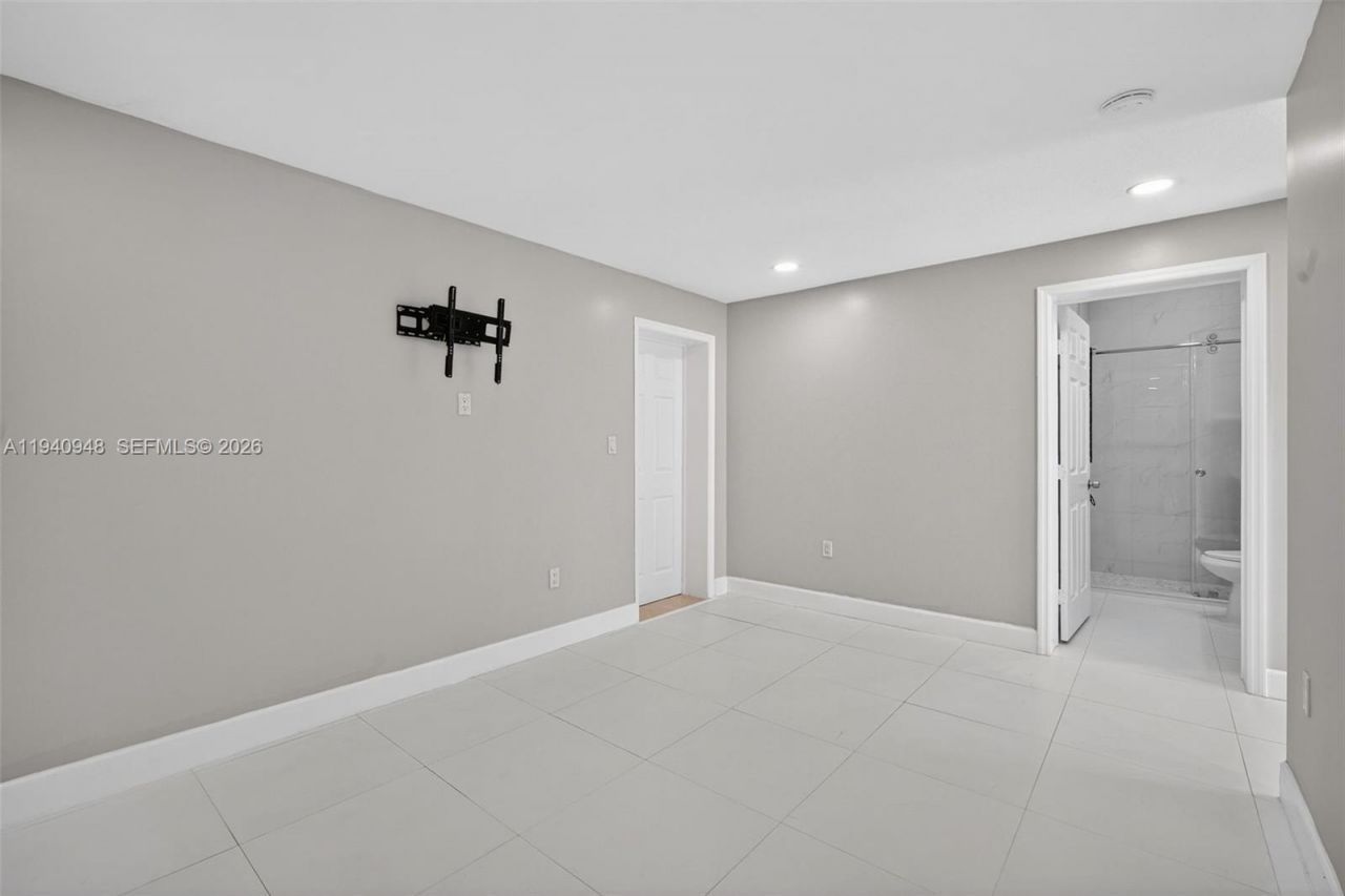 1501 SW 154th Ct, Miami, FL 33194 Photo