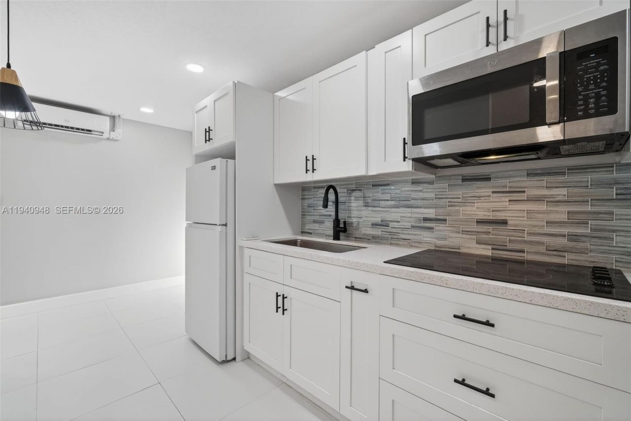 1501 SW 154th Ct, Miami, FL 33194 Photo