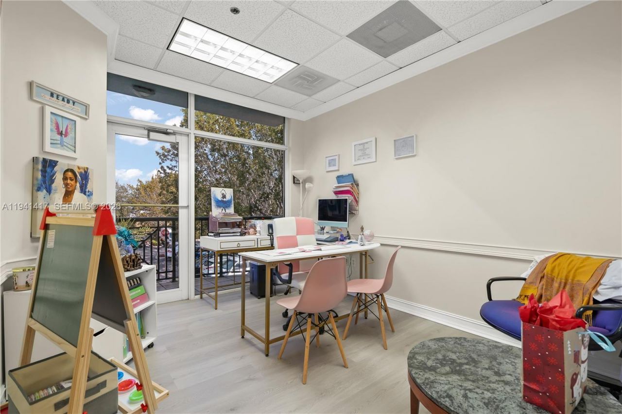 5803 NW 151st St, Unit 200-B, Miami Lakes, FL 33014 Photo