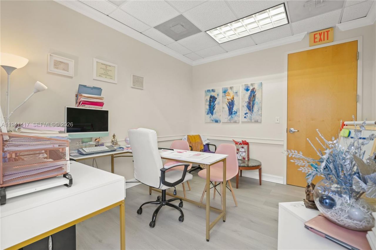 5803 NW 151st St, Unit 200-B, Miami Lakes, FL 33014 Photo