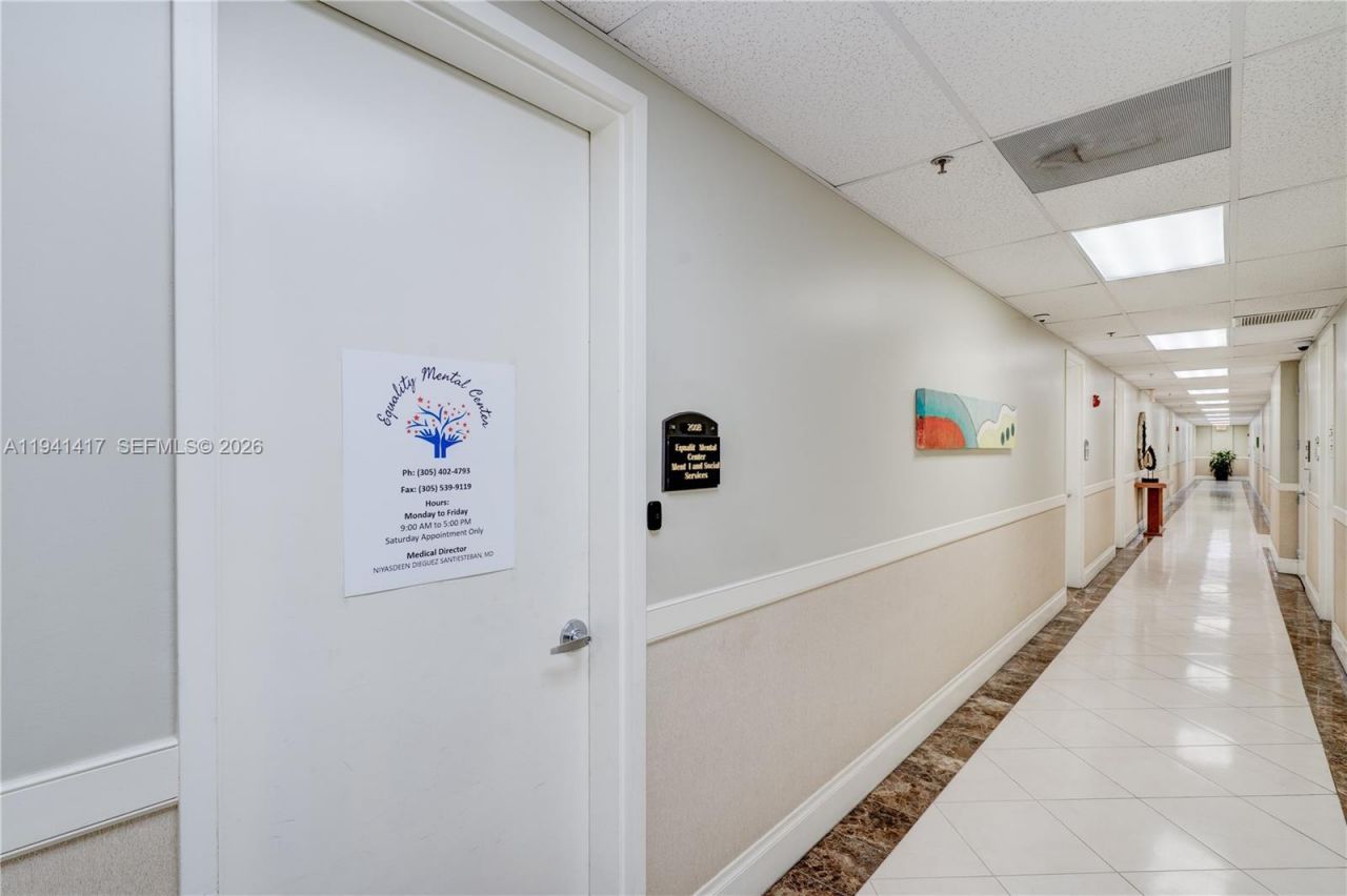 5803 NW 151st St, Unit 200-B, Miami Lakes, FL 33014 Photo