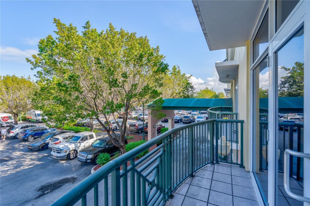 5803 NW 151st St, Unit 200-B, Miami Lakes, FL 33014 Photo