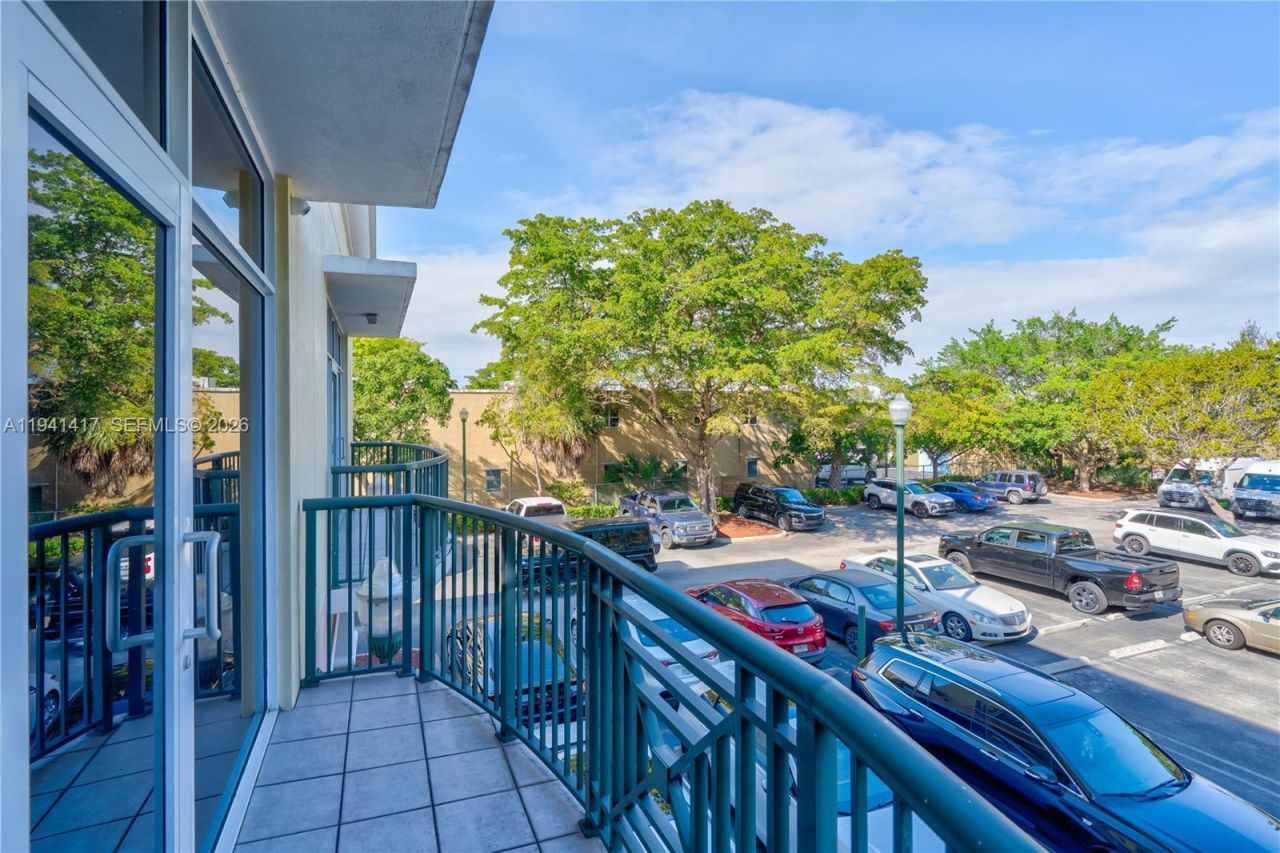 5803 NW 151st St, Unit 200-B, Miami Lakes, FL 33014 Photo