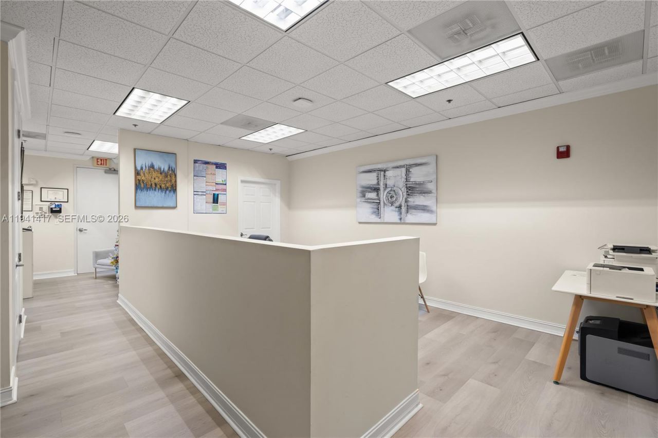 5803 NW 151st St, Unit 200-B, Miami Lakes, FL 33014 Photo