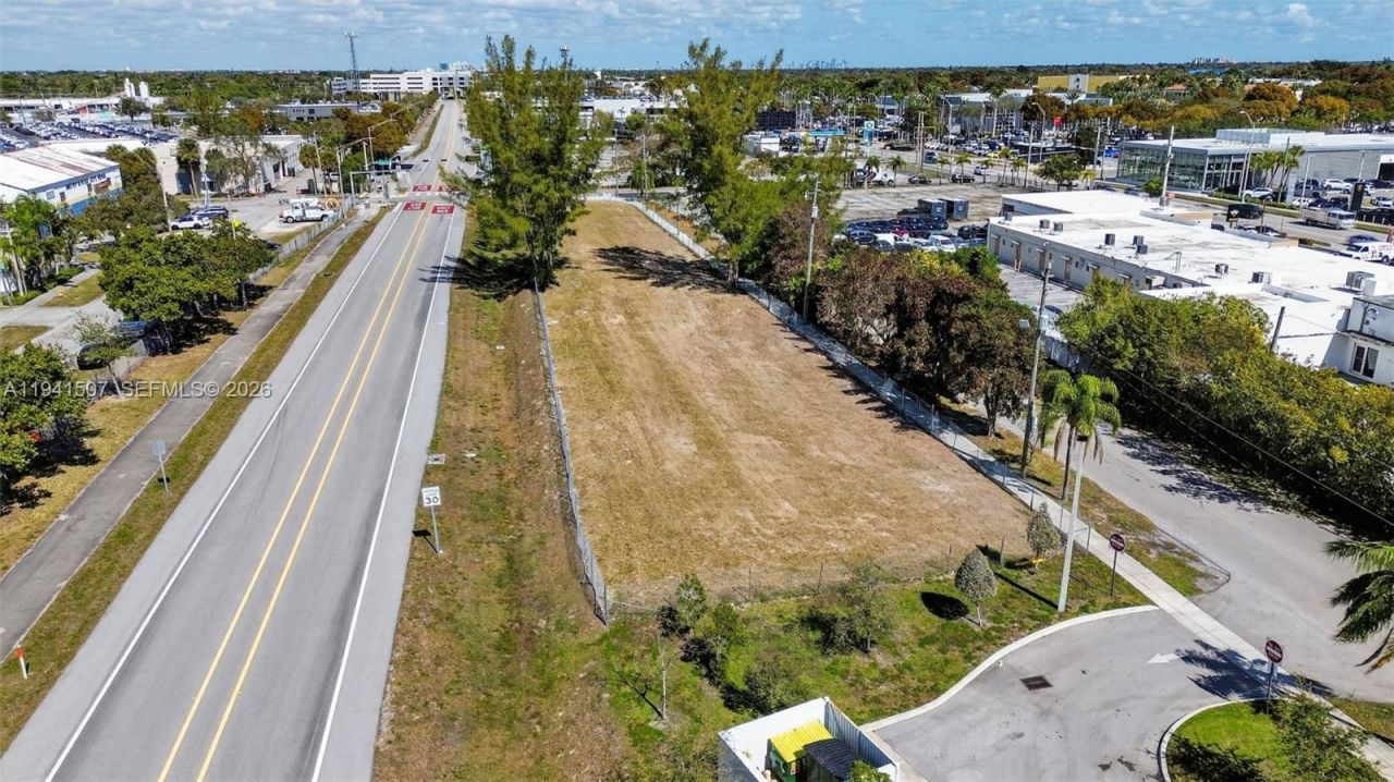 28,000 Square Feet Of Vacant Land Available For Le, Miami, FL 33157 Photo
